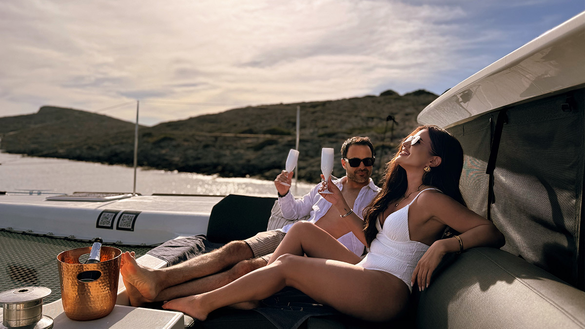 Dia Island Cruise